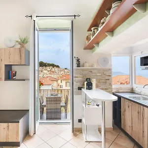 Matty's - Center - Sea View - Free Parking - Strategic Area Apartment
